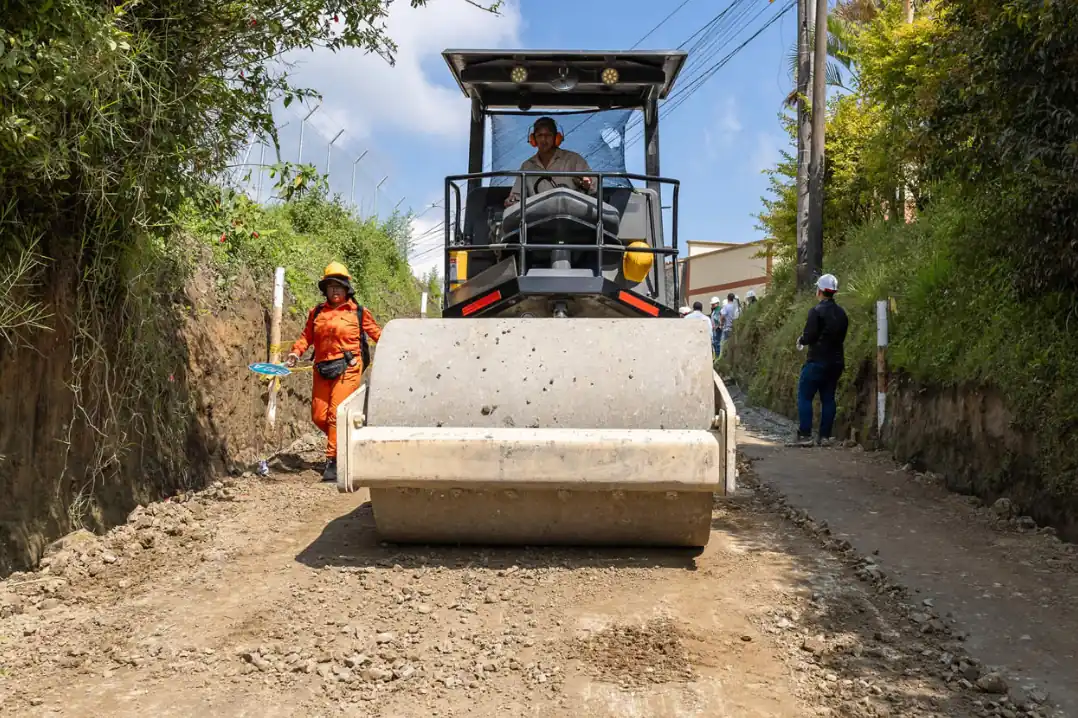 Asamblea de Risaralda aprueba $6.735 millones para fortalecer la infraestructura vial y la maquinaria del departamento