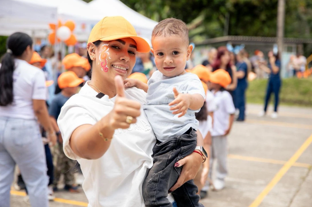 La niñez hace grande a Risaralda, cerca de 150 niños y niñas de los 14 municipios se reunieron en el Lago La Pradera para celebrar el Día de la Niñez.