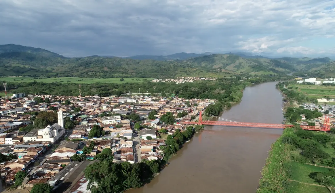 Gobernador Juan Diego Patiño hizo gestiones en Bogotá para reactivar el megacolegio Bernardo Arias Trujillo
