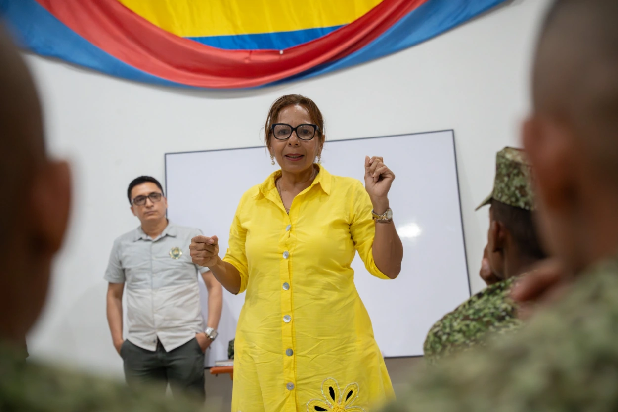 Tras alianza entre la Secretaría de Educación Distrital y Armada Nacional, infantes de marina emprenden su camino hacia el bachillerato