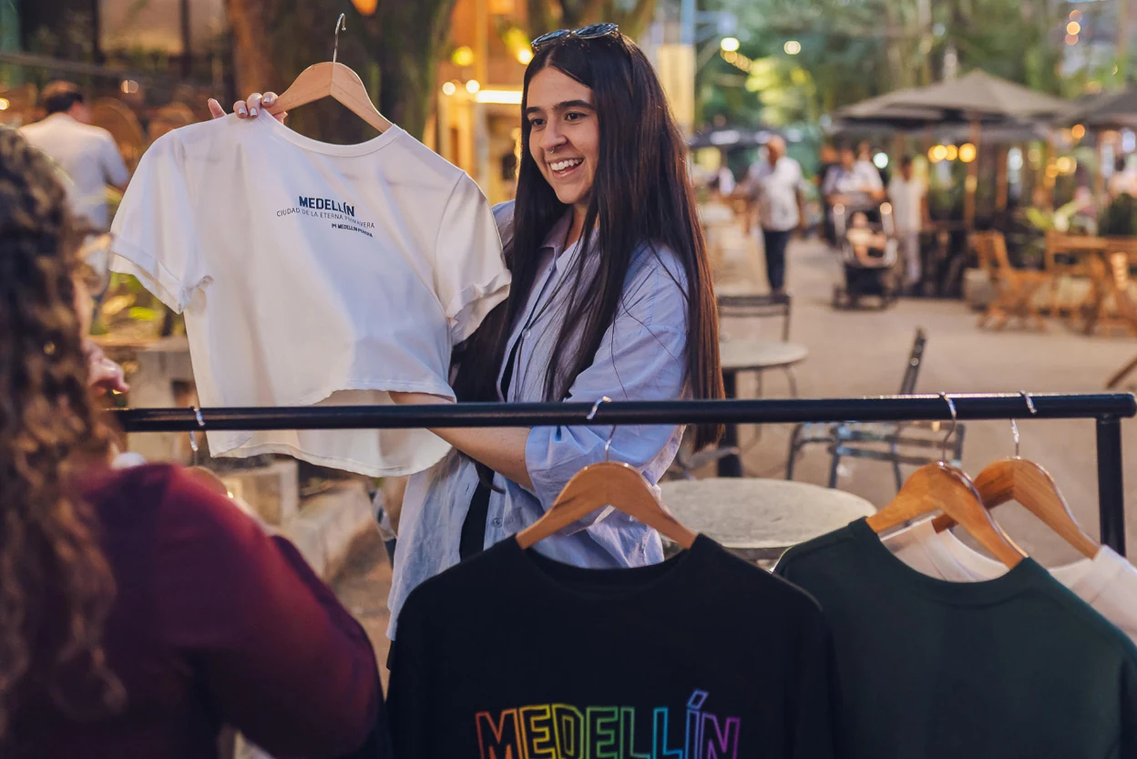 Medellín convierte tradición textil en referente de moda y negocios para América Latina