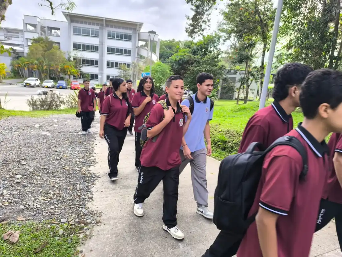 La Alcaldía de Pereira conecta a estudiantes de Combia con la búsqueda de oportunidades de educación superior