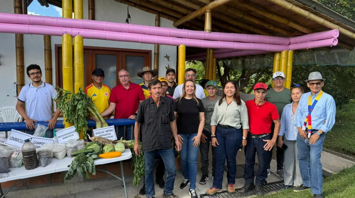 PEREIRA IMPULSA LA INNOVACIÓN COMUNITARIA CON PROGRAMA PILOTO BIOCOMPOST INTELIGENTE