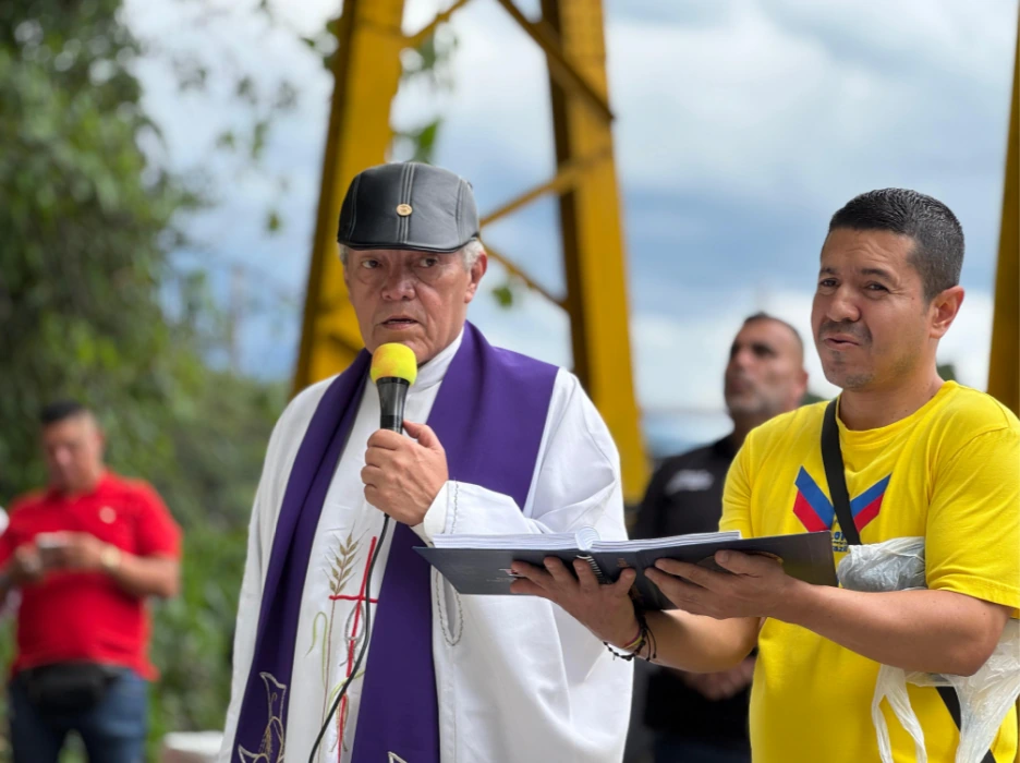 Alcalde Roberto Jiménez mantiene viva la ruta de fe en el Viacrucis de Dosquebradas