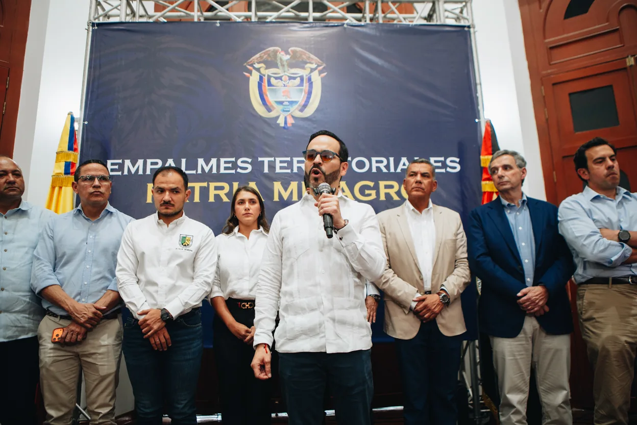 El presidente electo hace una solicitud institucional a la comunidad internacional frente a la amenaza contra la democracia colombiana