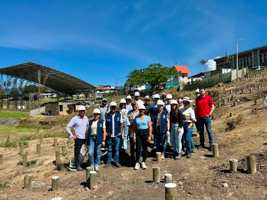 Gobernación de Risaralda impulsa el turismo en Belén de Umbría con la construcción del Mirador de Taparcal