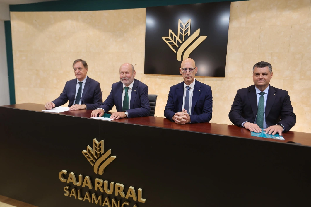 Caja Rural de Salamanca renueva su imagen de marca y reforma su oficina principal