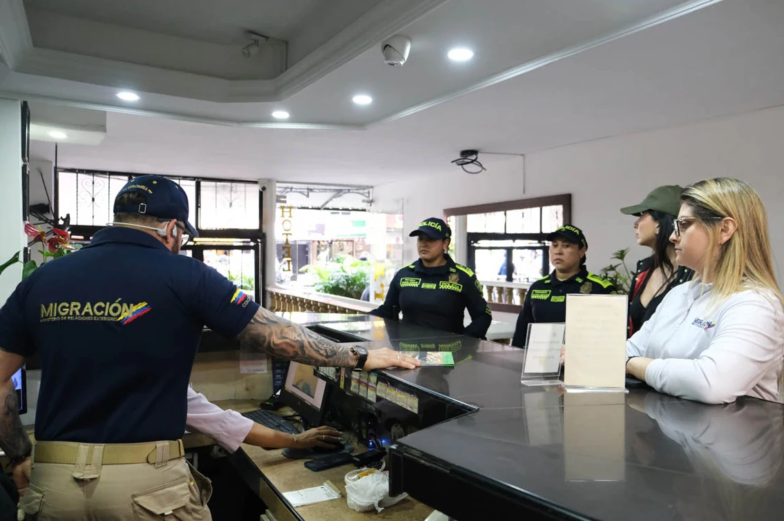 Para fortalecer la formalidad y la competitividad, la carrera 70 de Medellín tuvo una jornada de inspección turística
