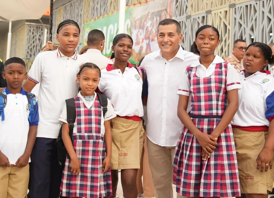 Según Cartagena Cómo Vamos, Gobierno del alcalde Dumek Turbay logra avances contra la deserción escolar y mejora el desempeño de los colegios públicos en las Pruebas Saber
