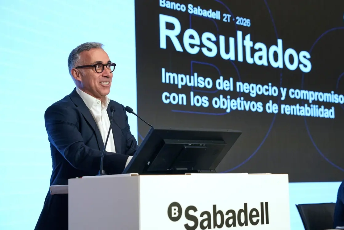 Banco Sabadell gana 971 millones hasta junio, un 0,5 % menos, tras las plusvalías por la venta de TSB