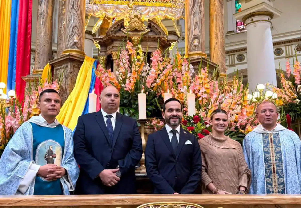 En fotos: en el Día de la Virgen de Chiquinquirá, el presidente electo Abelardo De La Espriella cumple promesa espiritual en Boyacá