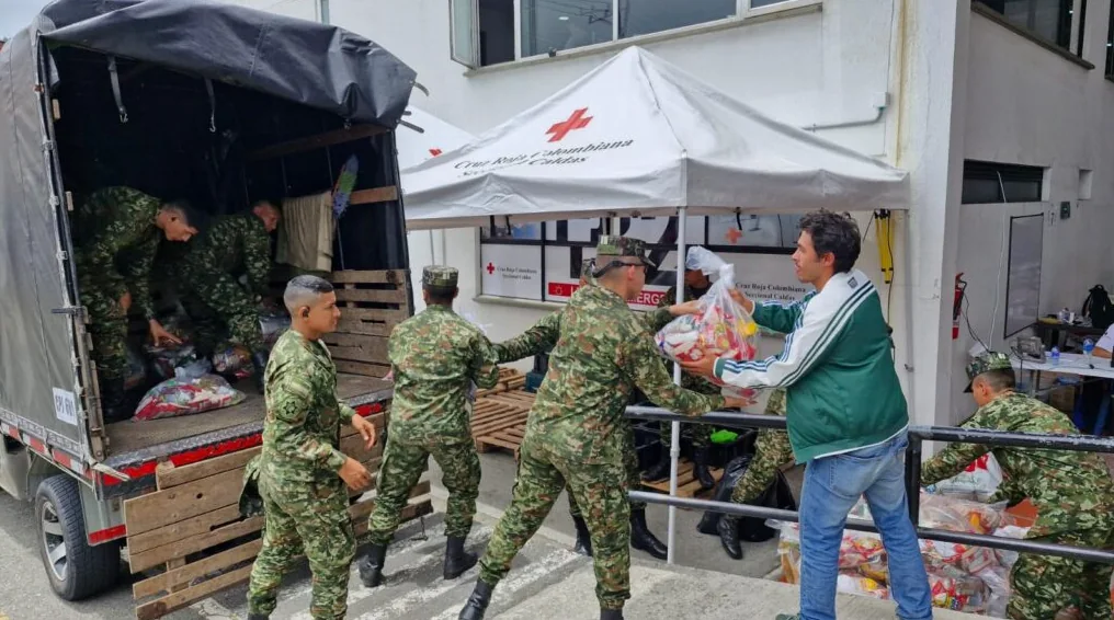 Más de 8.200 kits de ayuda humanitaria han sido entregados a municipios de Caldas tras el terremoto del 10 de agosto