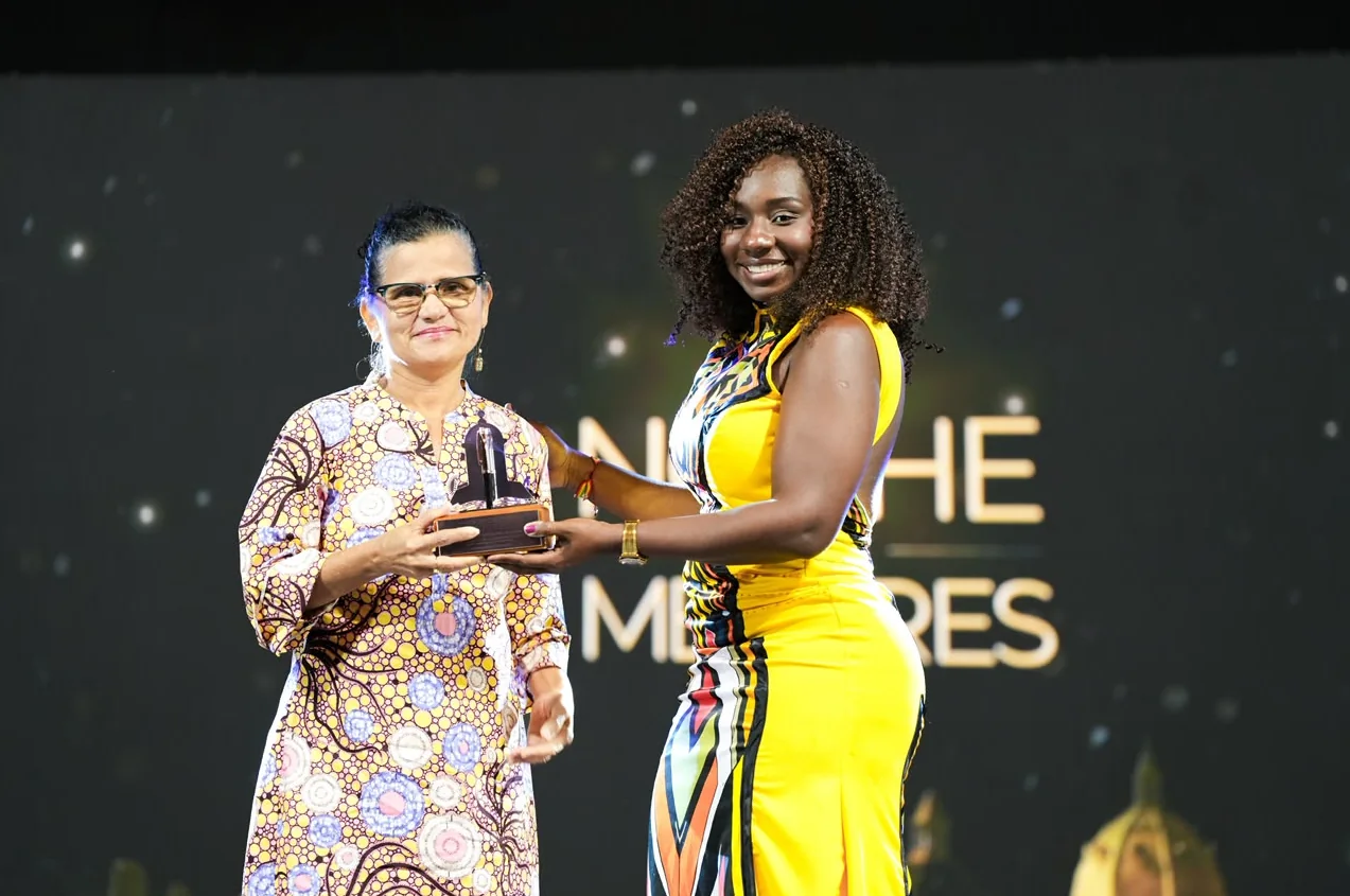 En una noche de gala, la Secretaría de Educación exaltó a los protagonistas de la excelencia educativa en los Premios Saberes Heroicos 2026