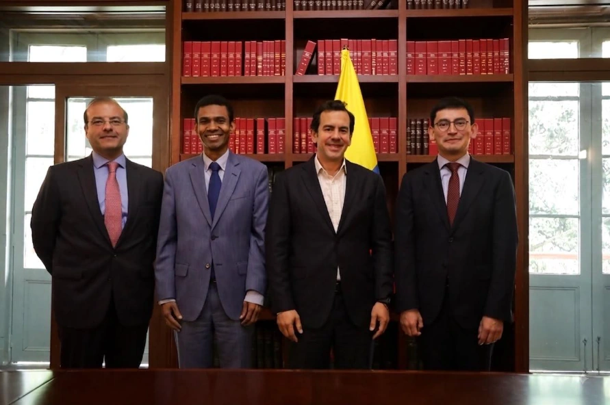 El ministro Rodrigo Lara Restrepo posesionó a los nuevos viceministros del Ministerio del Interior