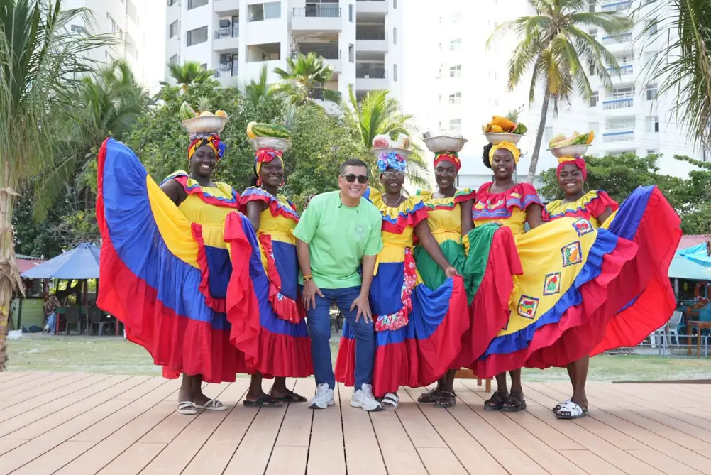 Alcalde Dumek Turbay inaugura Playa 4, una nueva zona de baño inclusiva con servicios para el disfrute de todos en Bocagrande