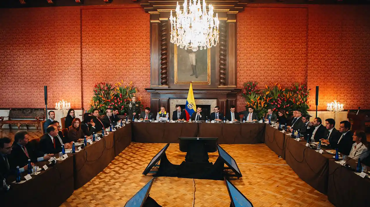 Gobierno valora aportes del sector privado para superar la emergencia por el terremoto y reconstruir el país