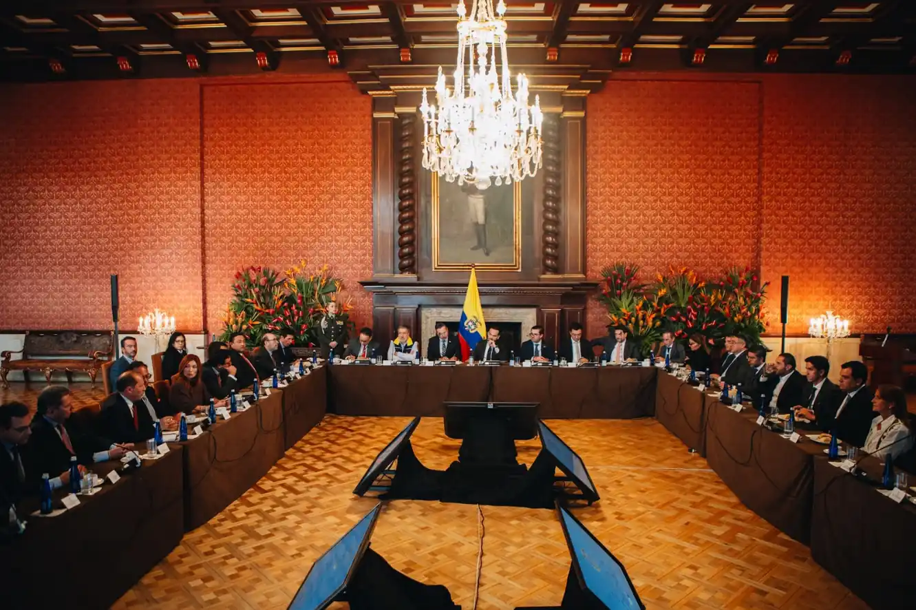 Gobierno del presidente Abelardo De La Espriella entrega a la Fiscalía el Libro Blanco con información sobre posibles irregularidades en el Estado
