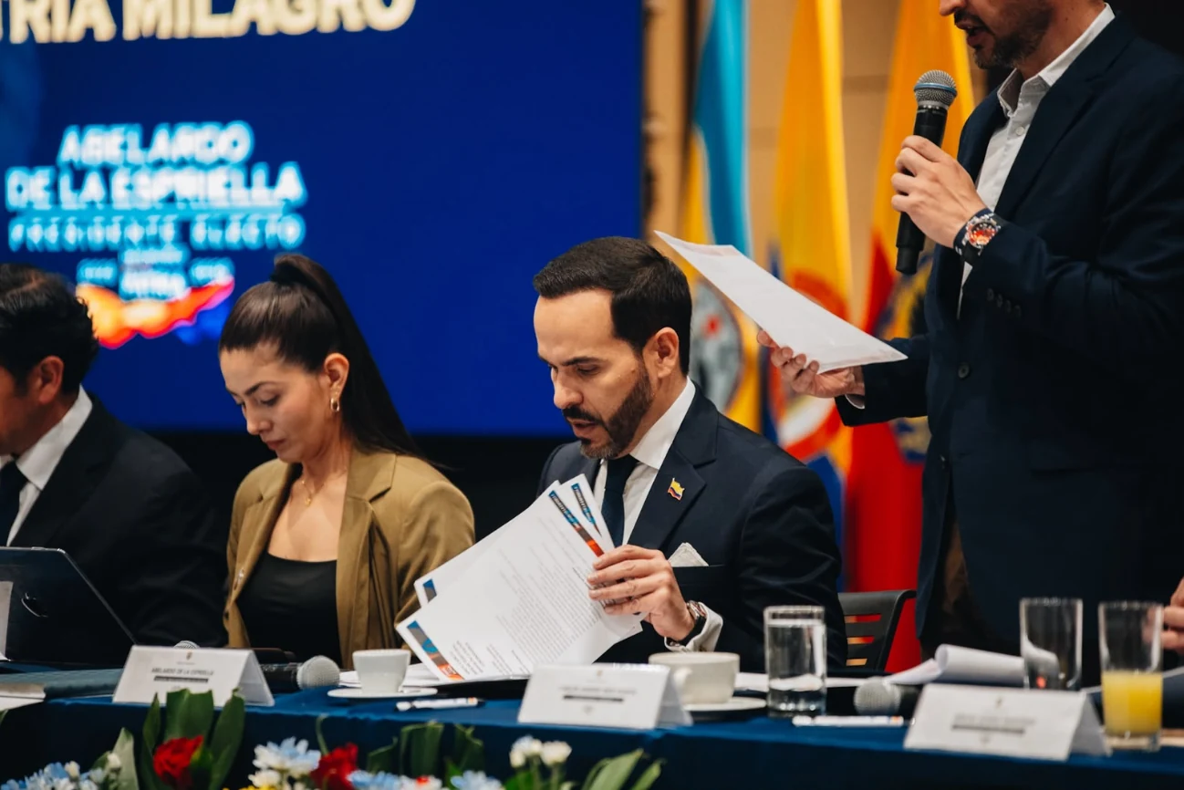 Contraloría entrega diagnóstico crítico al Gobierno electo: déficit presupuestal, deudas energéticas y miles de obras inconclusas