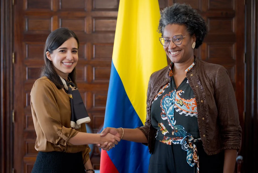Viceministra Daniella Restrepo reconoce la labor humanitaria de la FICR y la Cruz Roja Colombiana en la atención y recuperación de las comunidades afectadas por el sismo