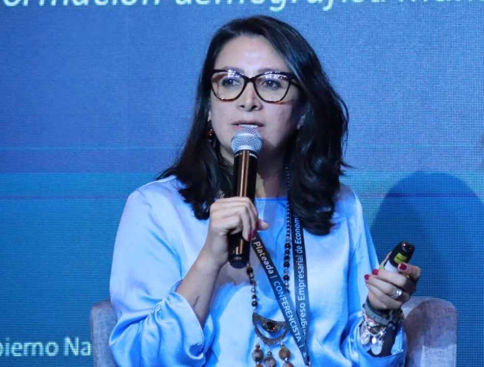 CLAUDIA BENAVIDES SALAZAR, MINISTRA DE CIENCIA,TECNOLOGÍA E INNOVACIÓN