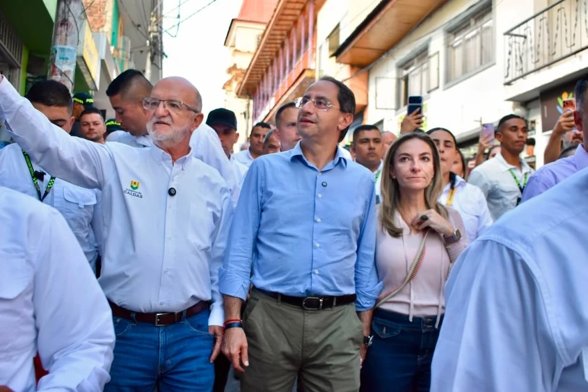 Gobierno Nacional, departamento y alcaldías avanzan en plan de reconstrucción: maquinaria amarilla, subsidios de arrendamiento y banco de elementos, entre las estrategias