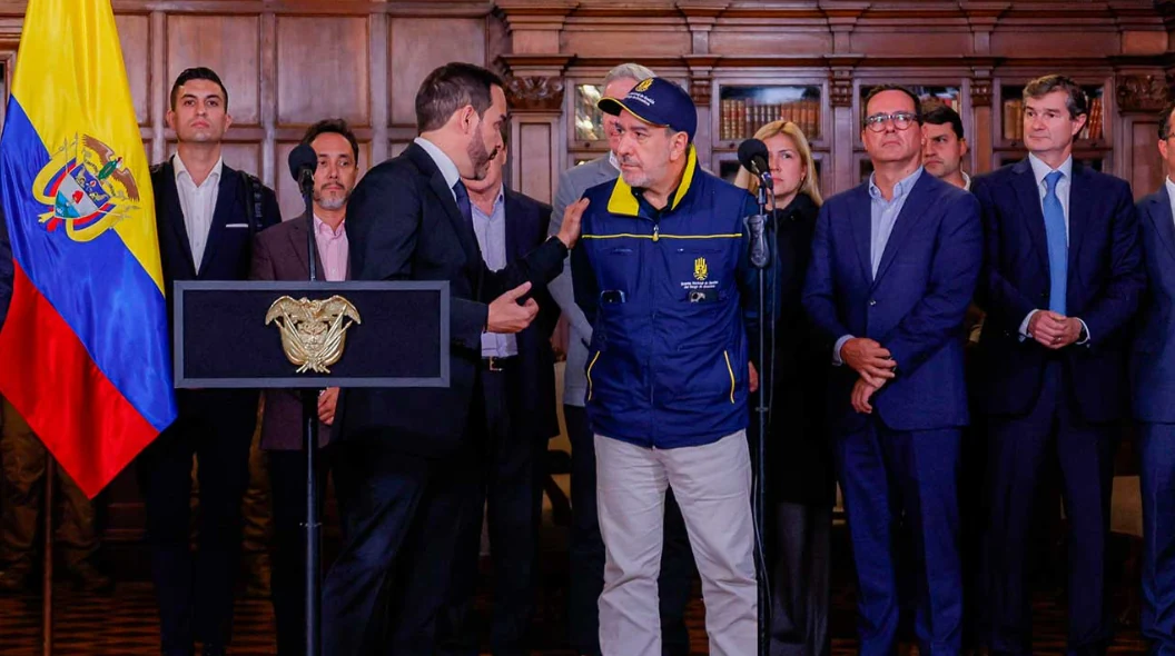 “La prioridad es rescatar a las personas atrapadas entre los escombros y los desaparecidos”: Presidente De La Espriella