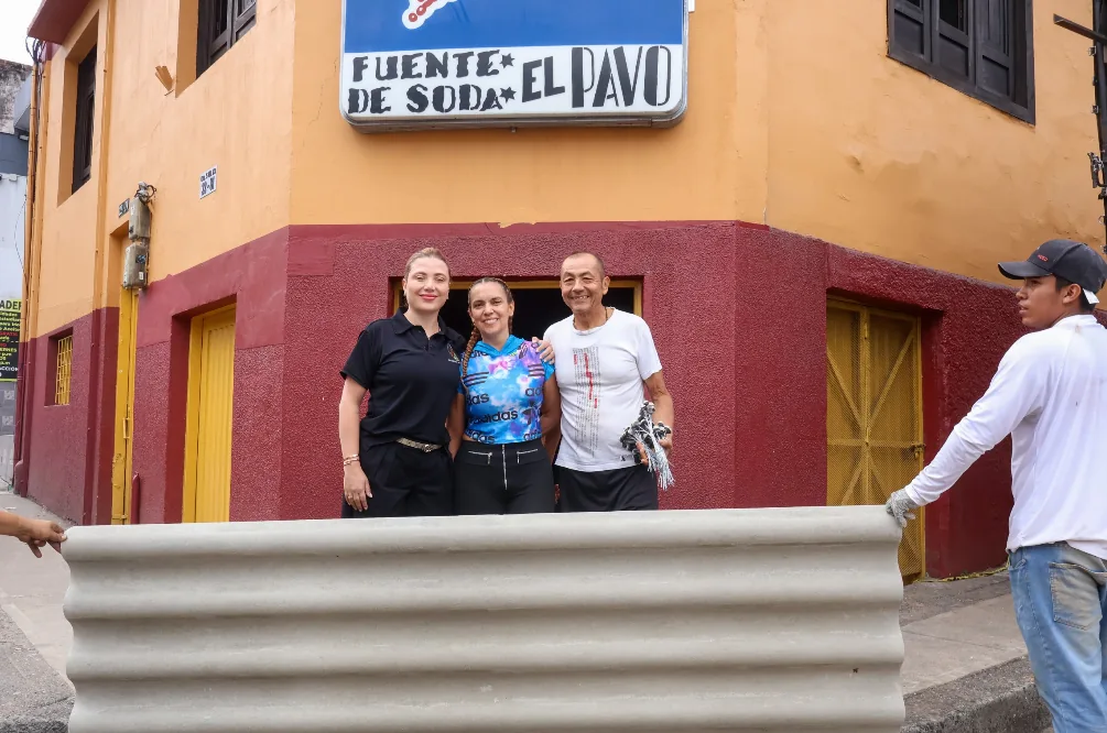 Las tejas que vuelven a cubrir de esperanza a Pereira