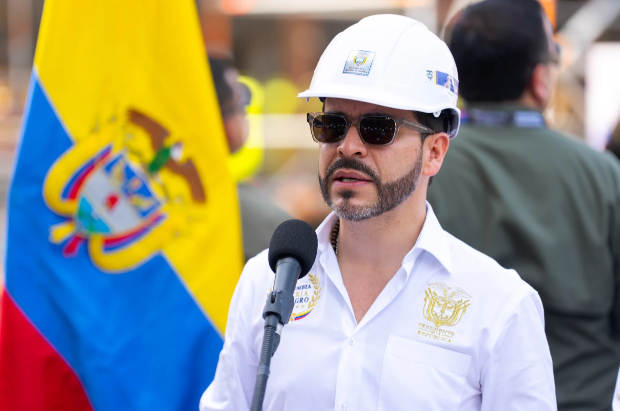 Colombia tendrá dique flotante con capacidad de levante superior a 13 mil toneladas: Presidente De La Espriella durante su visita a Cotecmar