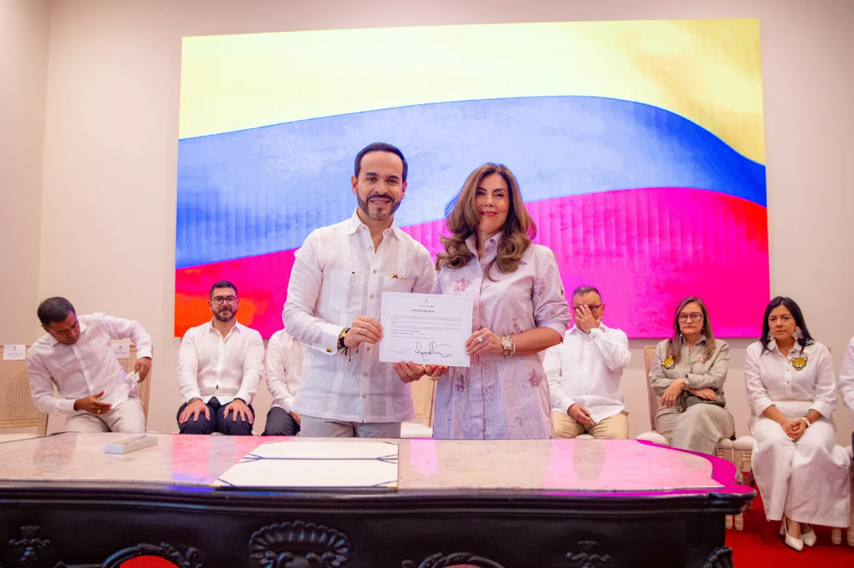 Presidente De La Espriella invitó a los magistrados del CNE a presentar proyectos para mejorar el sistema electoral colombiano