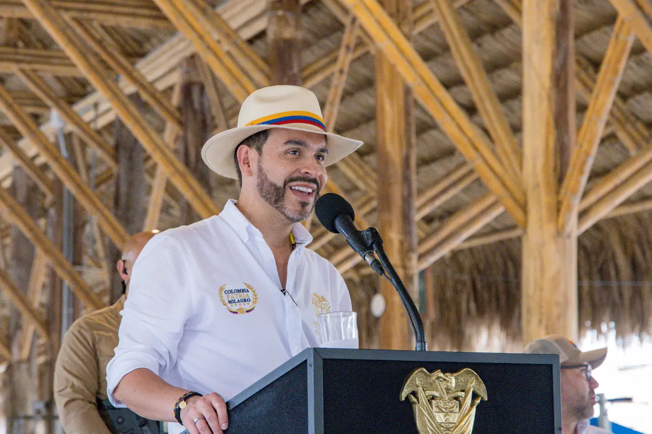 Presidente De La Espriella anuncia recursos por $ 15 mil millones para apoyar a 5 mil cafeteros del Quindío