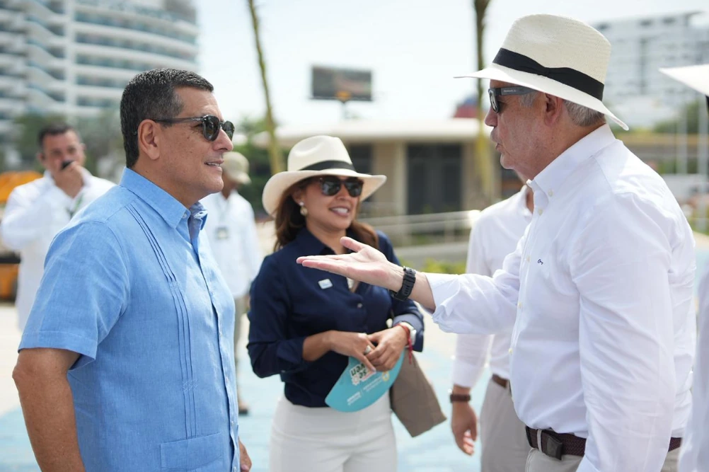 Alcalde Dumek Turbay anuncia el 15 de octubre como fecha oficial para abrir los primeros 2 kilómetros del Gran Malecón del Mar