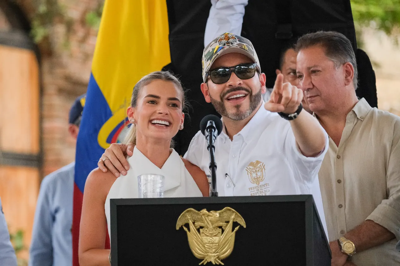 Presidente De La Espriella anunció recursos para la reconstrucción de infraestructura educativa, vivienda y comercio en el Valle del Cauca