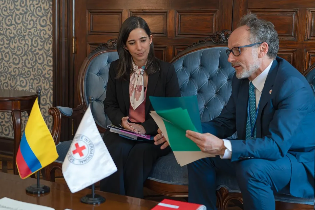 Colombia y el CICR acuerdan fortalecer la protección de civiles y la aplicación del Derecho Internacional Humanitario