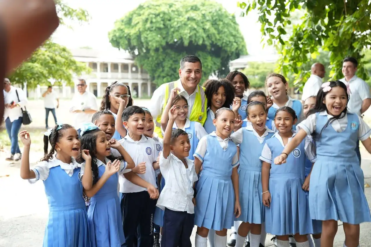 Más de 1.360 estudiantes contarán por fin con un colegio digno