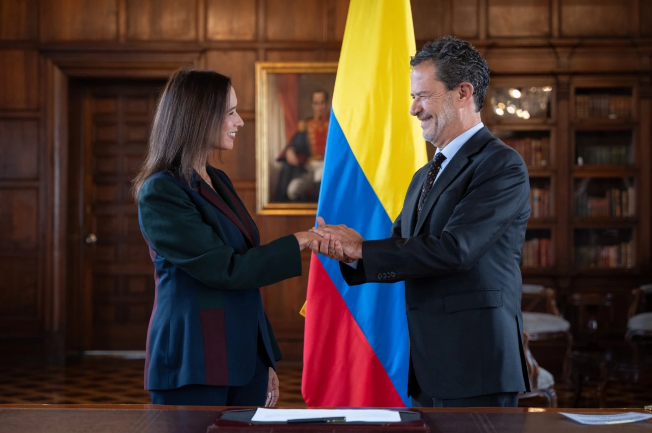 Canciller Omar Bula posesionó a los nuevos embajadores de Colombia en Estados Unidos y Naciones Unidas
