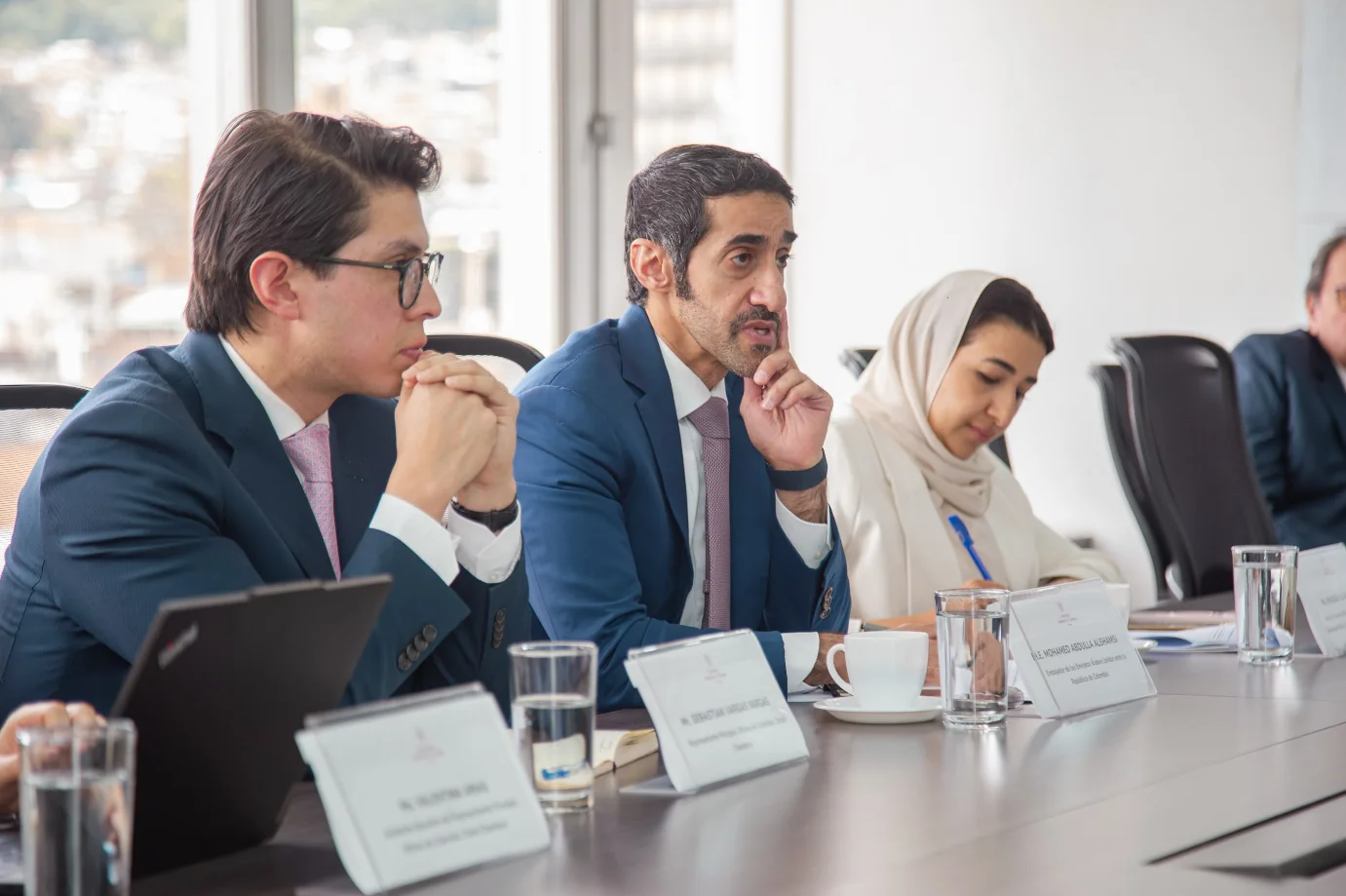 Gobierno de la Patria Milagro y Emiratos Árabes Unidos definen hoja de ruta para fortalecer su relación comercial y de inversión