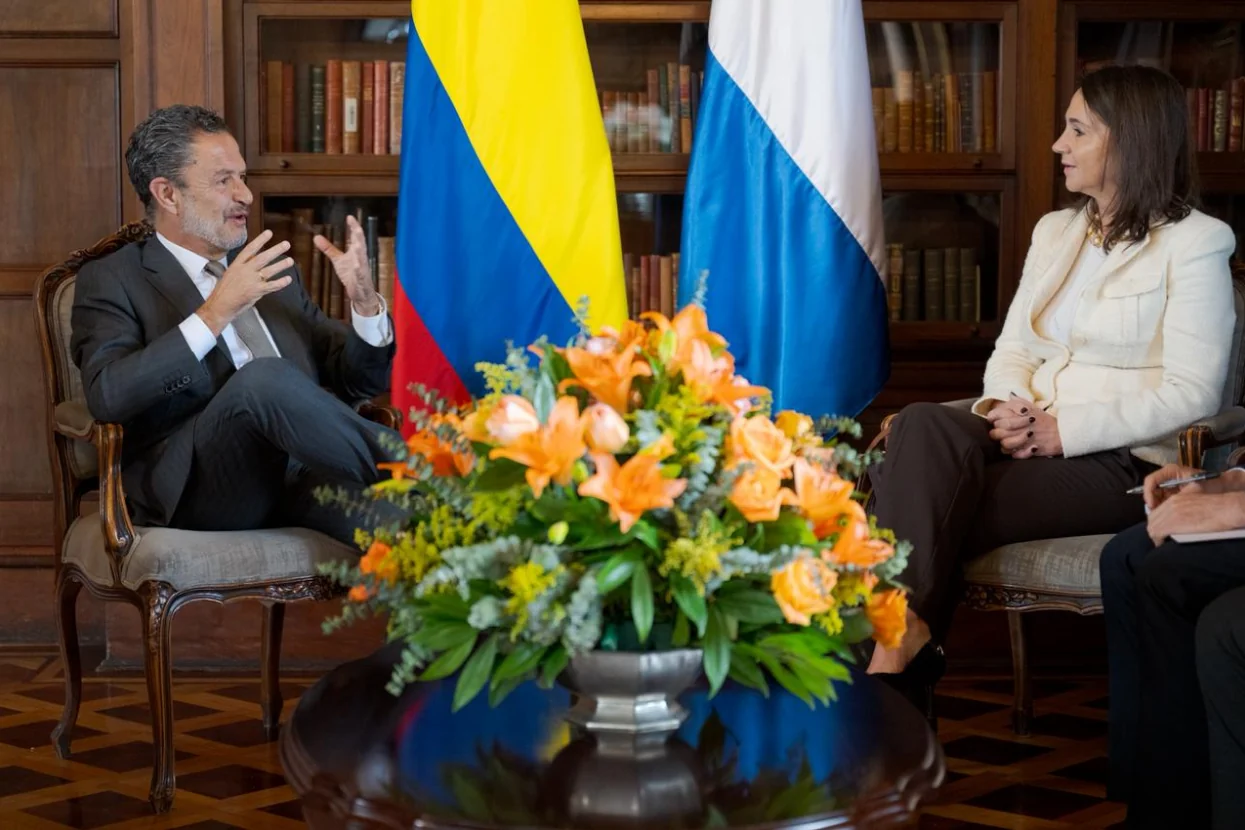 Colombia fortalece agenda bilateral con Países Bajos y Noruega tras entrega de credenciales de sus nuevos embajadores