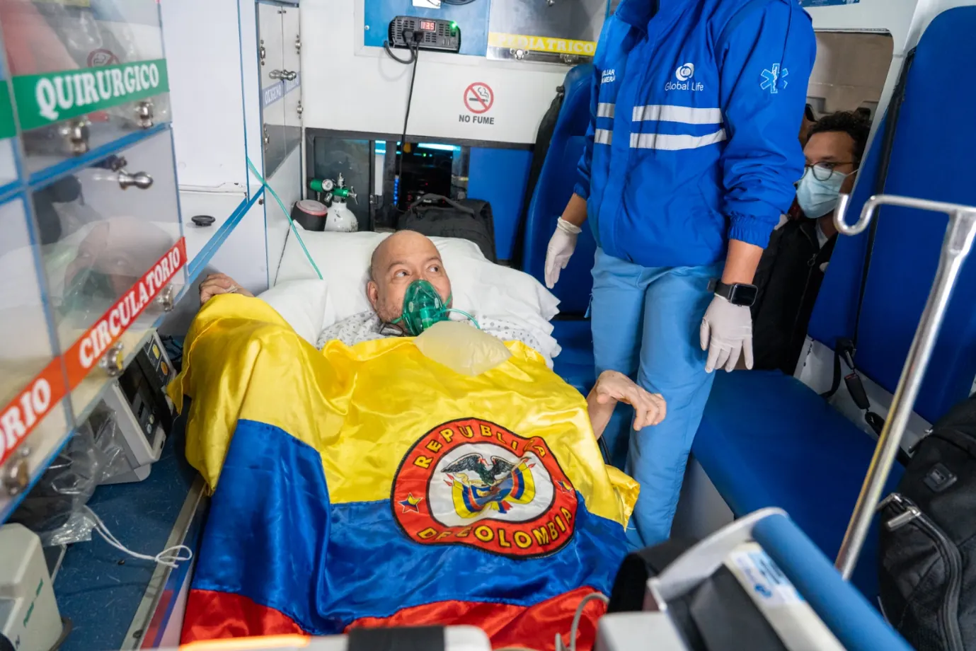 Henry Camargo, exintegrante de las Fuerzas Militares, regresó a Colombia en vuelo medicalizado desde Nueva York gestionado por la Cancillería
