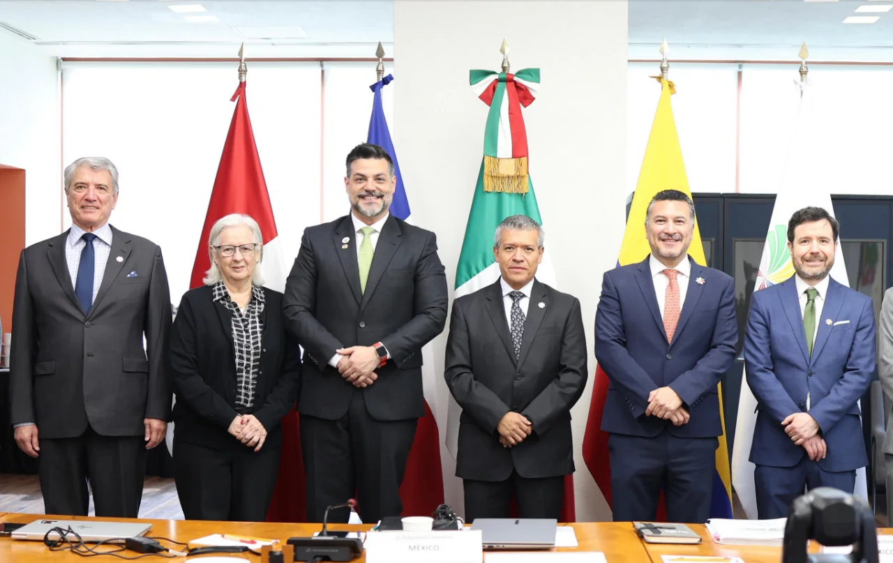 Colombia impulsa oportunidades de empleo juvenil y nuevos mercados para las mipymes en la Alianza del Pacífico
