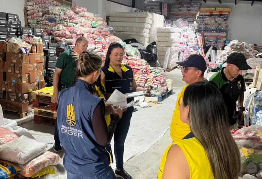 Gobernación de Risaralda entrega 700 ayudas humanitarias para atender a familias afectadas por las lluvias en Dosquebradas