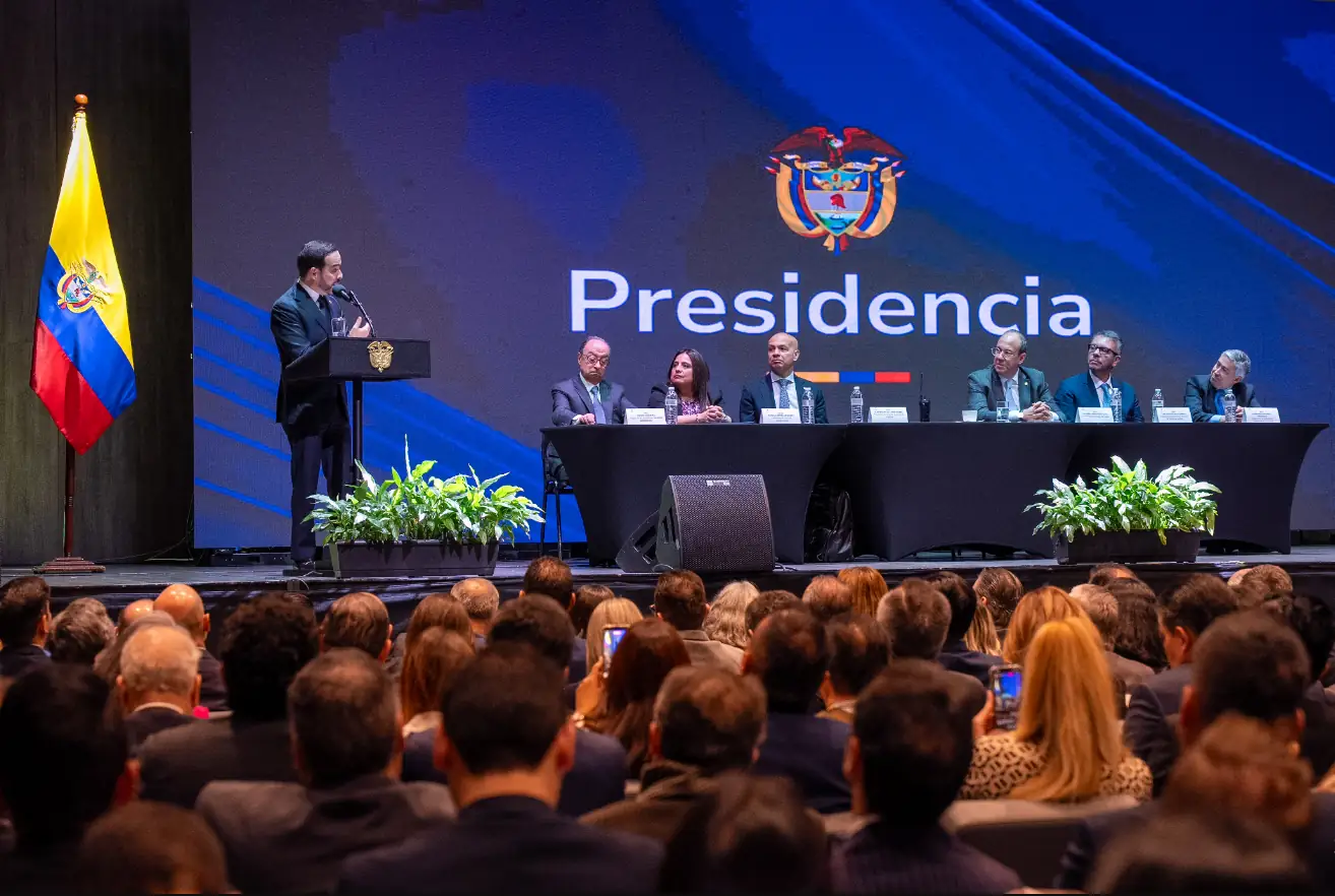 ‘Tengo que hacer un reconocimiento especial a la Rama Judicial que fue el muro de contención contra la arbitrariedad del anterior gobierno’: Presidente De La Espriella