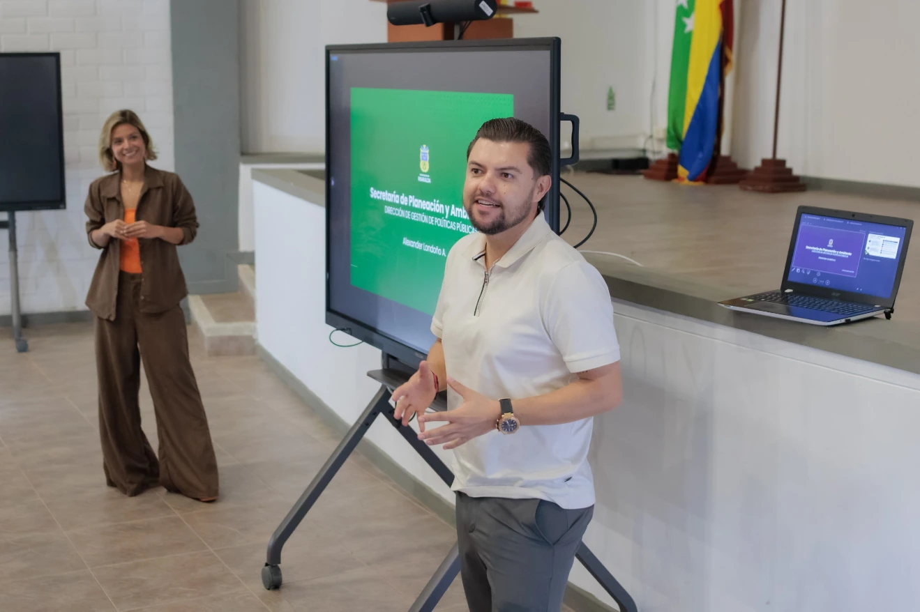 Estudiantes del país destacan la metodología con la que se construyen en Risaralda las políticas públicas