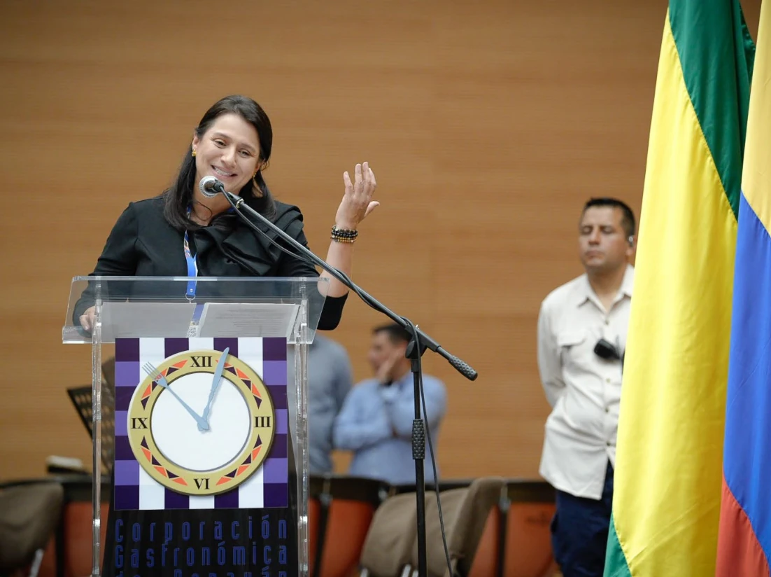 Ministra Paola Holguín propuso clúster de industrias culturales y creativas en el Cauca