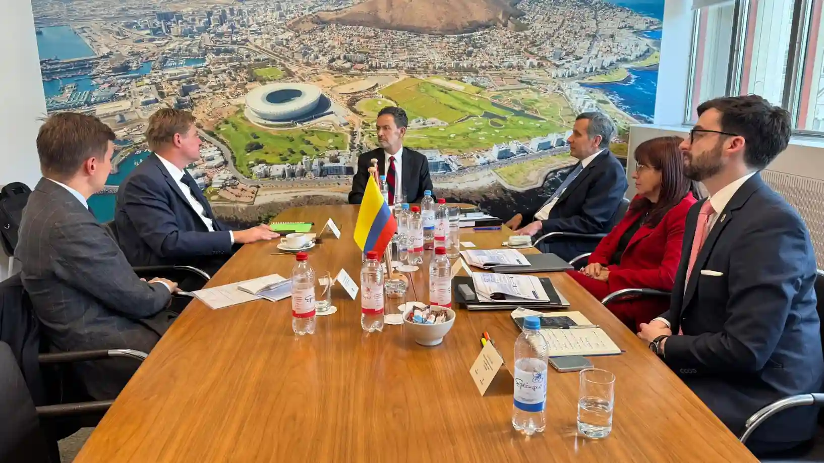 Hitachi Energy proyecta a Colombia entre sus principales destinos de inversión en América Latina