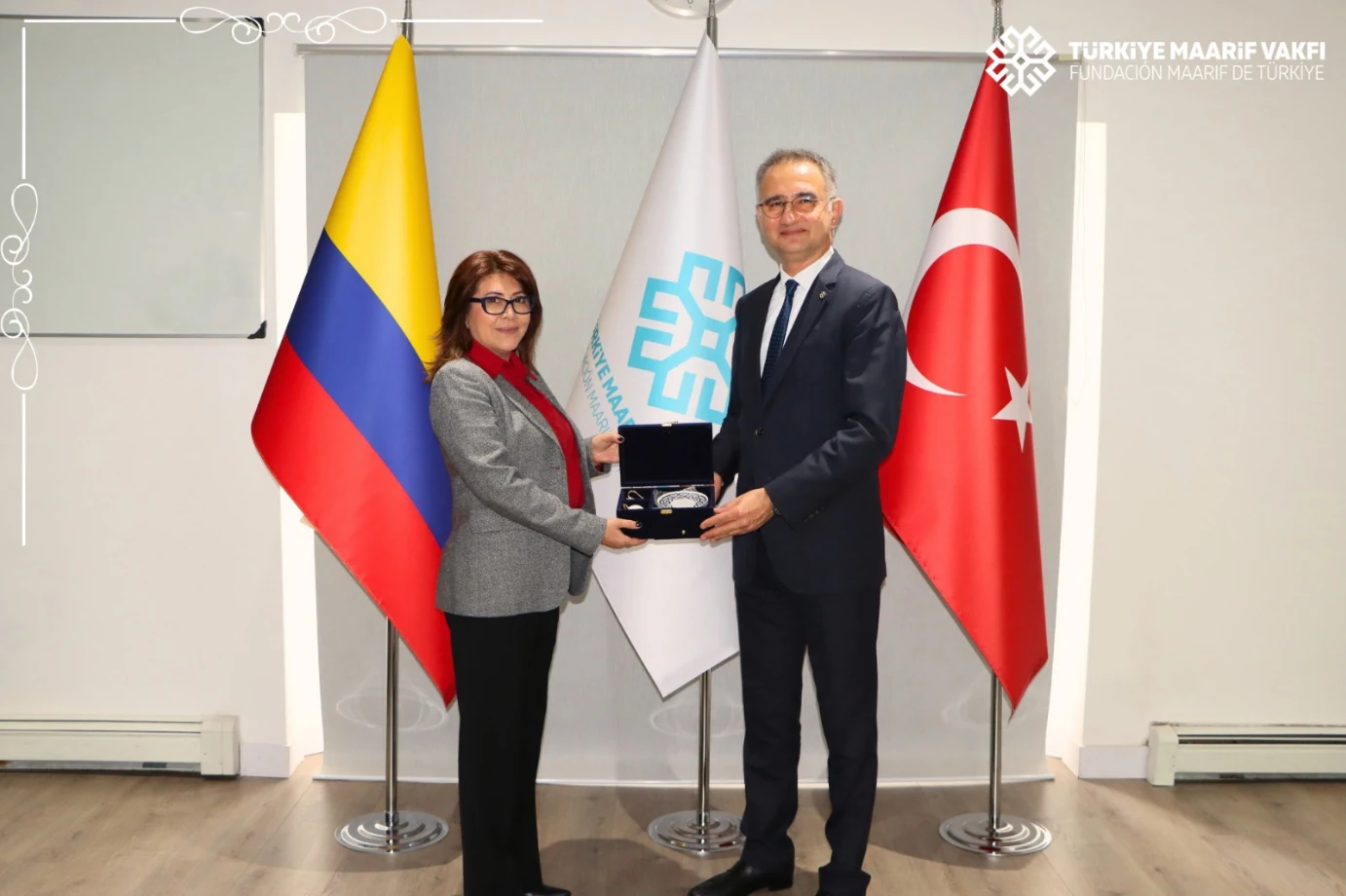 Academia Diplomática Augusto Ramírez Ocampo y Fundación Maarif de Türkiye se reunieron para fortalecer la cooperación académica y cultural